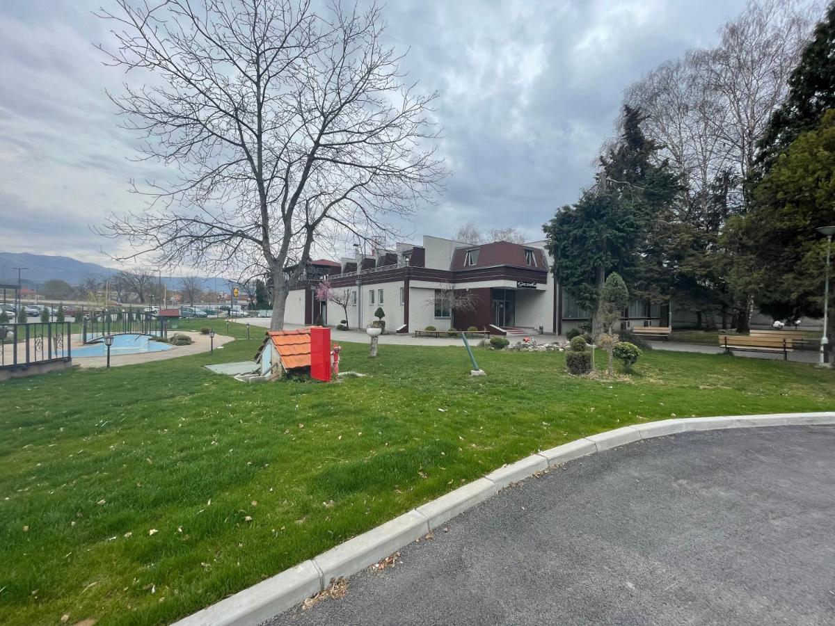 Prenociste Gazela Bed & Breakfast Pirot Exterior foto