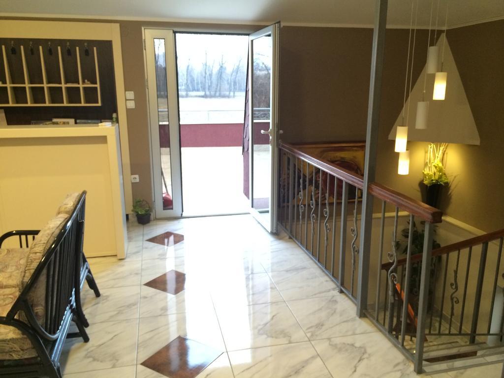 Prenociste Gazela Bed & Breakfast Pirot Exterior foto