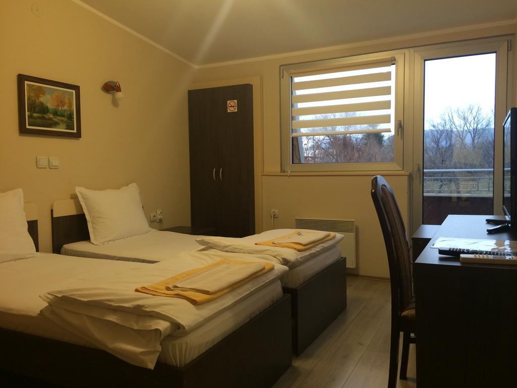 Prenociste Gazela Bed & Breakfast Pirot Cameră foto